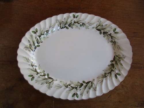 STUNNING JOHNSON BROS DINNER SERVICE FOR 6 SNOWHITE REGENCY  PATTERN