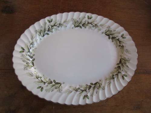 STUNNING JOHNSON BROS DINNER SERVICE FOR 6 SNOWHITE REGENCY  PATTERN