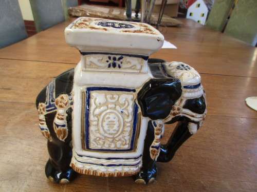 BEAUTIFUL ELEPHANT STAND