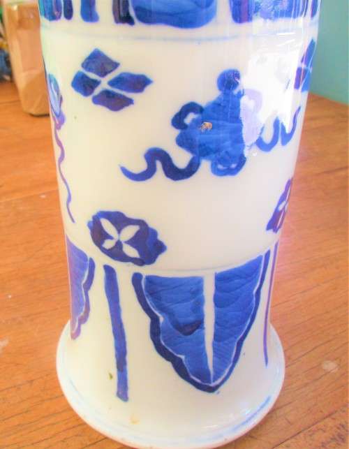 KANGXI BLUE AND WHITE VASE