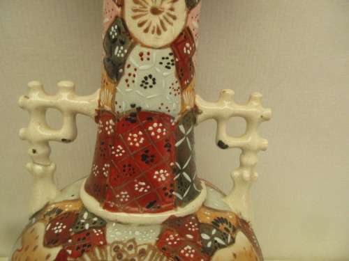 ABSOLUTELY BEAUTIFUL JAPANESE  HANDPAINTED ENAMEL  UNDERGLAZE MORIAGE  TWIN HANDLED VASEc 1950