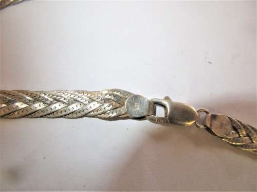 BEAUTIFUL STERLING 925 SOLID SILVER  NECKLACE