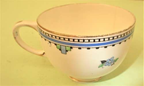 PARAGON CHINA TRIO `THE VASE`  CUP , SAUCER AND SIDE PLATE.c1919