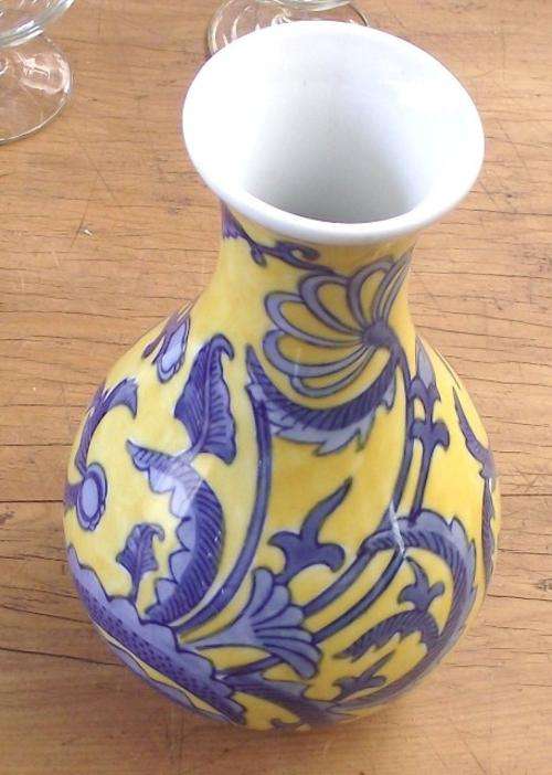 CERAMIC YELLOW AND BLUE VASE