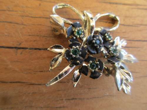 LOVELY PASTE  AND SILVER PLATE 1960`S BROOCH