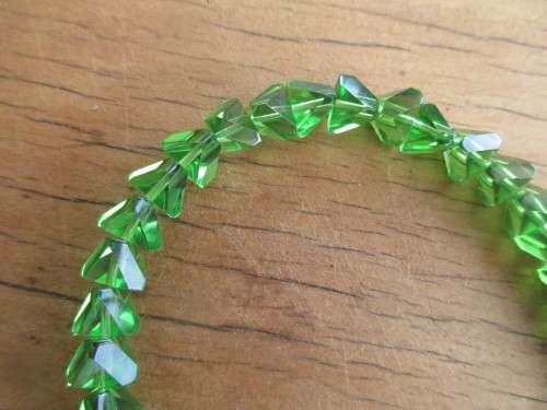 BEAUTIFUL GREEN GLASS CRYSTAL NECKLACE