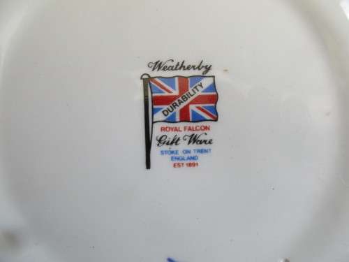 BEAUTIFUL WEATHERBY PLATE  WITH DAFFODILS AND WORDSWORTH POEM.