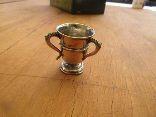 BEAUTIFUL BRIMINGHAM SILVER 1939 THREE HANDLED TOOTHPICK HOLDER LEVI AND SALAMAN 15 GRAMS