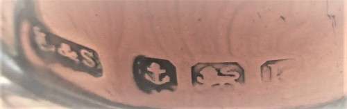 BEAUTIFUL BRIMINGHAM SILVER 1939 THREE HANDLED TOOTHPICK HOLDER LEVI AND SALAMAN 15 GRAMS