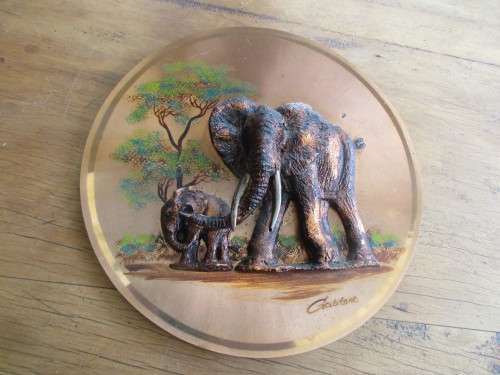 BEAUTIFUL GASTONE COPPER ELEPHANT AND CALF PLAQUE. MEMORIES OF RHODESIA