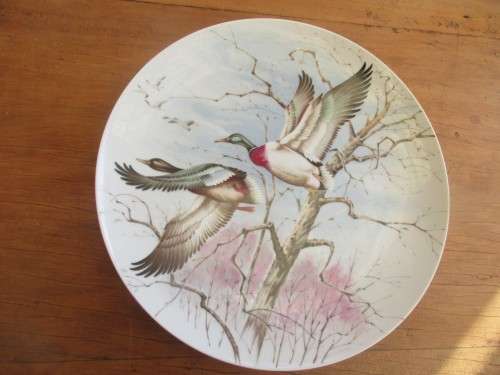 BEAUTIFUL IMARI JAPAN DISPLAY PLATE WITH JAPANESE CRANES