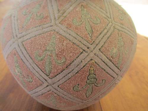 BEAUTIFUL CHINESE POTTERY BALUSTER VASE FLEUR DE LIS DESIGN