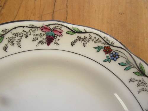 SET OF THREE ADDERLEYS BONE CHINA SIDE PLATES   CHIN CHOW PATTERN c 1920