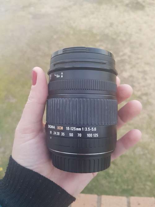 Versatile Canon Mount Sigma Lens 18-125mm