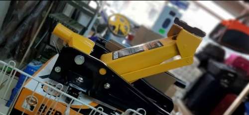 Bebona 3 Ton Hydraulic Garage Jack