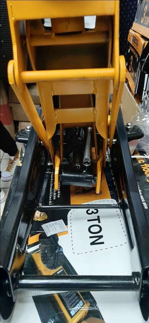 Bebona 3 Ton Hydraulic Garage Jack