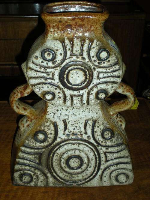 A STUNNING RETRO  VASE