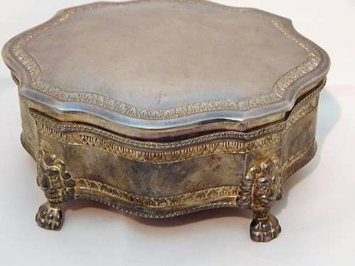 A Lovely EPNS Trinket Box With Velvet Inlay