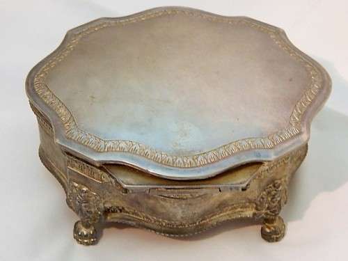 A Lovely EPNS Trinket Box With Velvet Inlay