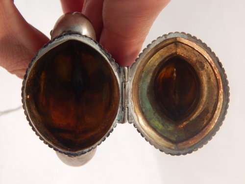 A BEAUTIFUL ORIENTAL SILVER POT