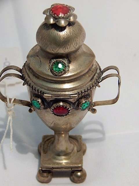 A BEAUTIFUL SILVER ORIENTAL POT