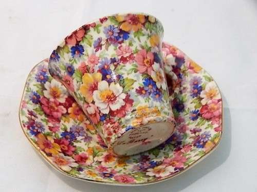 A BEAUTIFUL JAMES KENT TEACUP AND SAUCER /DU BARRY FLORAL PATTERN