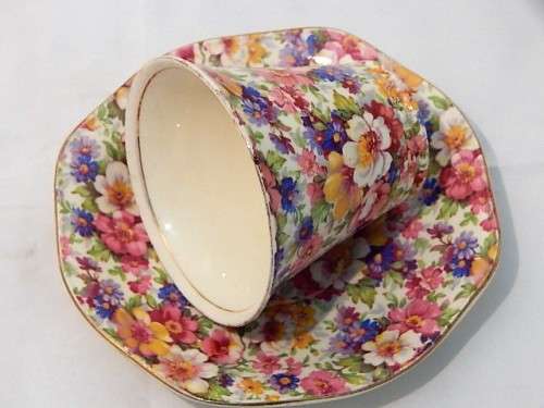 A BEAUTIFUL JAMES KENT TEACUP AND SAUCER /DU BARRY FLORAL PATTERN