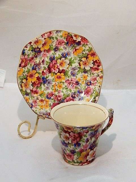 A BEAUTIFUL JAMES KENT TEACUP AND SAUCER  /DU BARRY FLORAL PATTERN