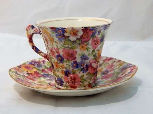 A BEAUTIFUL JAMES KENT TEACUP AND SAUCER /DU BARRY FLORAL PATTERN