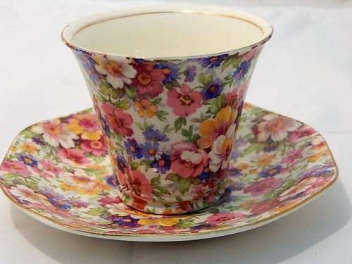 A BEAUTIFUL JAMES KENT TEACUP AND SAUCER /DU BARRY FLORAL PATTERN