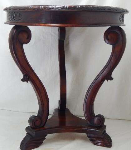 A BEAUTIFUL ROUND SIDE TABLE