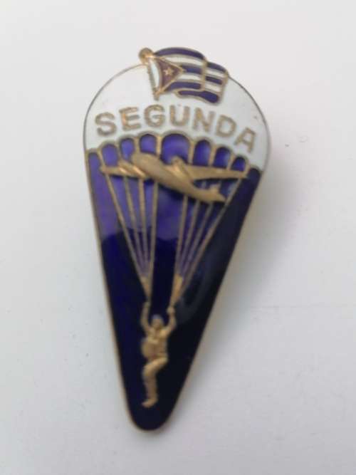 CUBAN MASTER PARACHUTE WINGS 2ND CLASS
