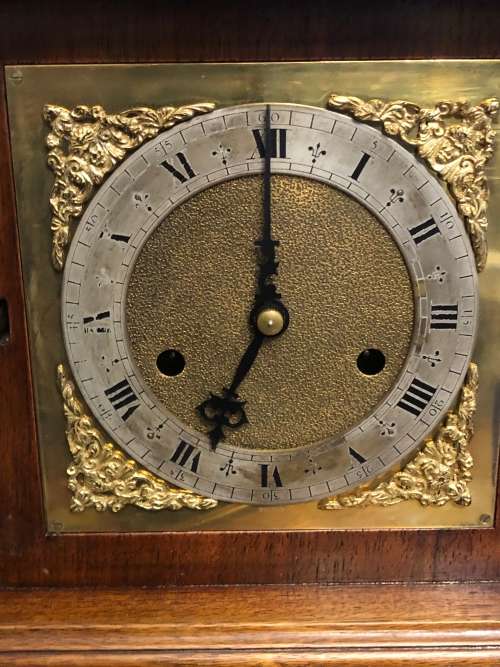 GOOD QUALITY SMITHS BRACKET  CLOCK IN WALNUT