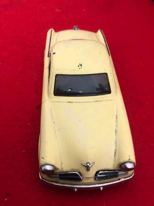 VINTAGE DOX TIN PLATE WIND UP CAR