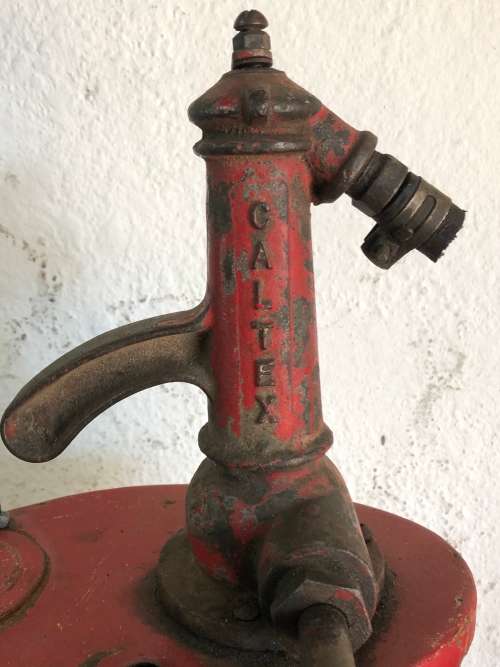 CALTEX HAND PUMP