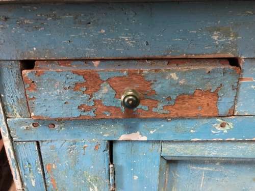 STUNNING VINTAGE BLUE PAINTED CUPBOARD