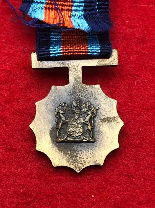 S8) MILITARY MERIT MEDAL (SOLID BAR)