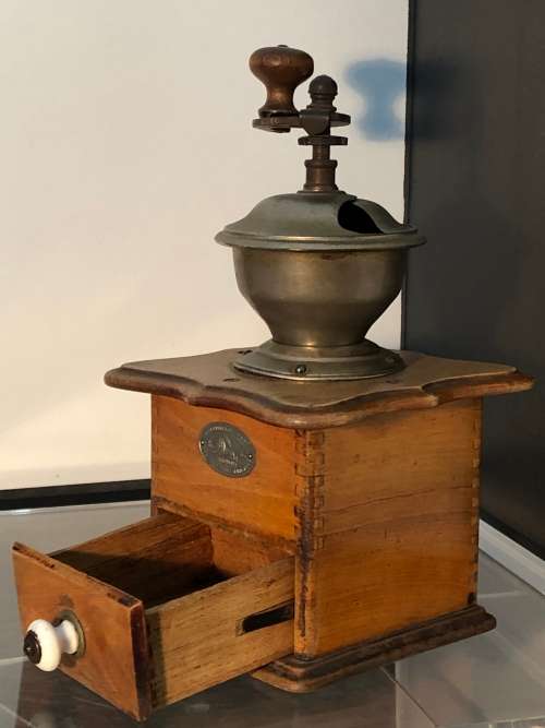 VINTAGE GERMAN COFFEE GRINDER