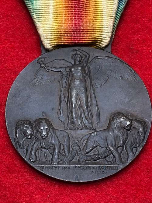 M02) WW1 ITALIAN VICTORY MEDAL