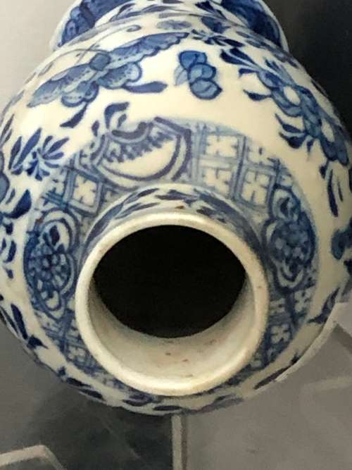 CHINESE BLUE AND WHITE VASE (SIGNED)