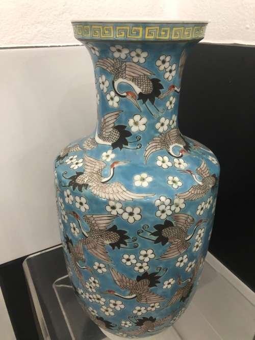 LARGE CHINESE VASE MARKED KANGXI