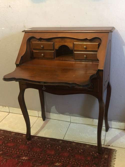 FRENCH LADIES WRITING DESK (BUREAU)IN BEECHWOOD