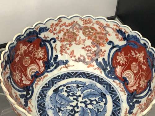 STUNNING 1800s IMARI BOWL (SIGNED)