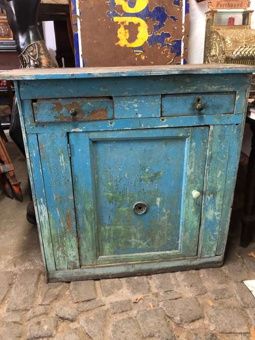 STUNNING VINTAGE BLUE PAINTED CUPBOARD