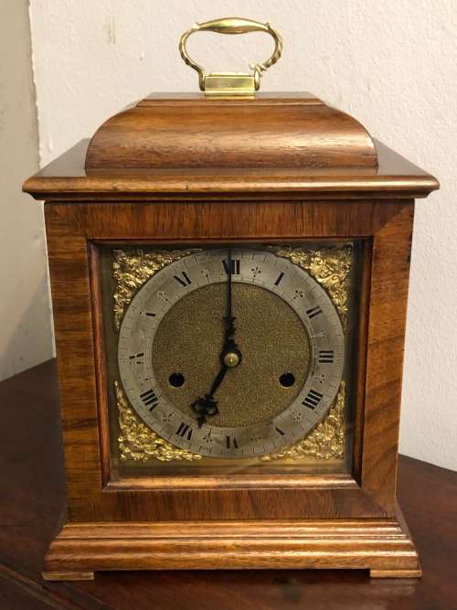 GOOD QUALITY SMITHS BRACKET  CLOCK IN WALNUT