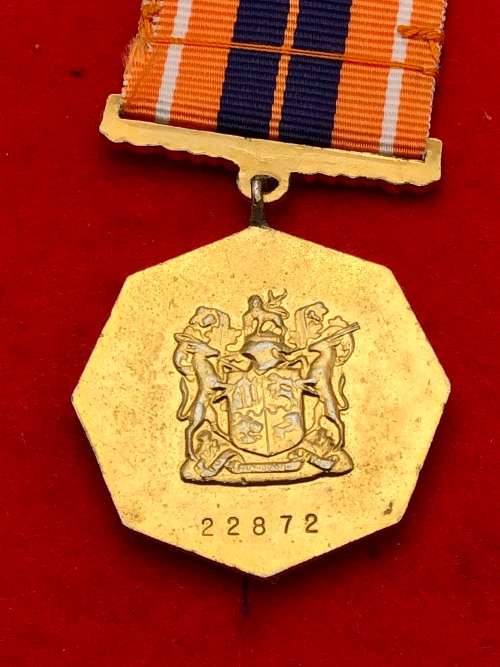 S5) PRO PATRIA MEDAL WITH CUNENE BAR AND COAT OF ARMS