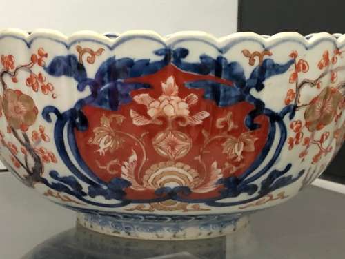 STUNNING 1800s IMARI BOWL (SIGNED)