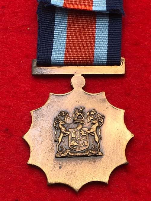 S8) MILITARY MERIT MEDAL (SOLID BAR)