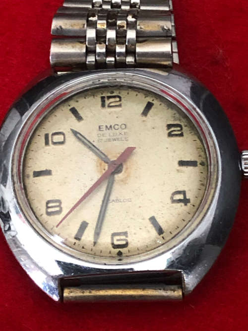VINTAGE EMCO DE LUXE 17 JEWELS INCABLOCK MANUAL WATCH