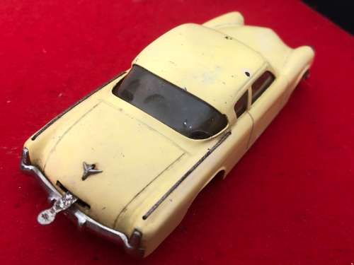 VINTAGE DOX TIN PLATE WIND UP CAR
